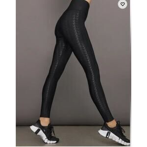 Carbon 38 Black Houndstooth Takara Leggings Small
